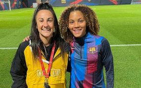 Alba Mellado y Vicky López juntas en un partido del Barça.
