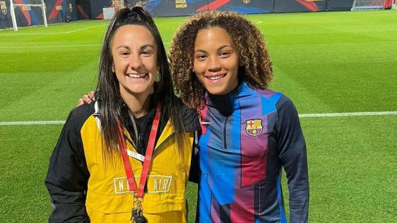 Alba Mellado y Vicky López juntas en un partido del Barça.