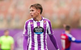 Arnu, jugando con el Juvenil A del Valladolid.