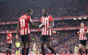 Los hermanos Williams celebran un gol con el Athletic.