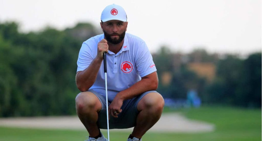 Jon Rahm durante su debut en el LIV Golf.