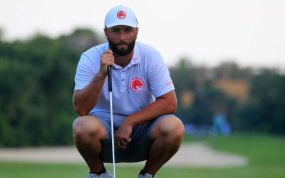Jon Rahm durante su debut en el LIV Golf.