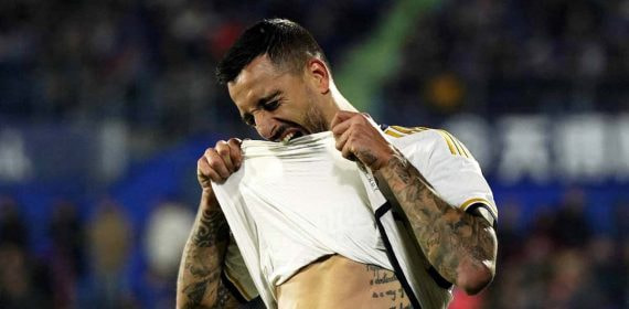 Joselu se lamenta durante el Getafe-Real Madrid.