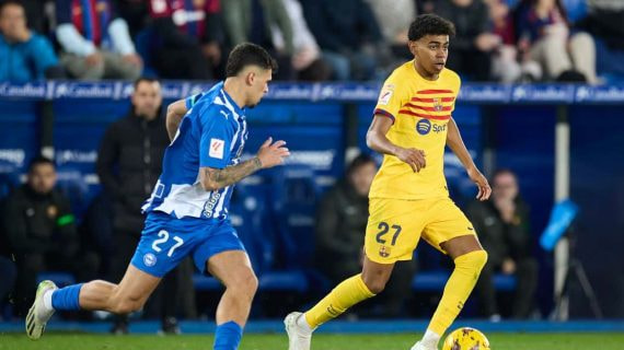Lamine Yamal ante el Alavés.