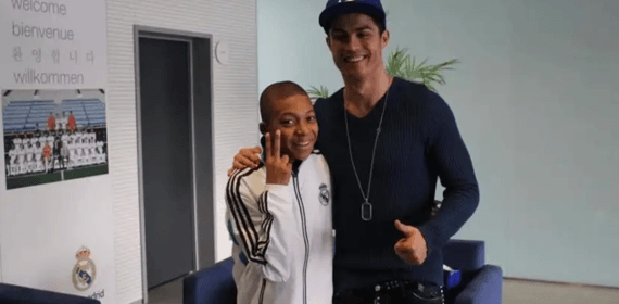 Mbappé se fotografió con Cristiano Ronaldo en Valdebebas cuando acudió a la prueba con el cadete B.