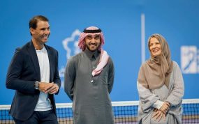 Rafael Nadal, durante una visita a la Federación de Tenis de Arabia Saudí.