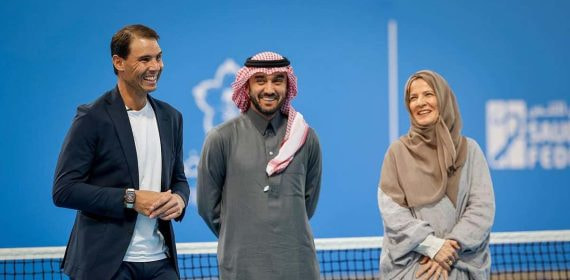 Rafael Nadal, durante una visita a la Federación de Tenis de Arabia Saudí.