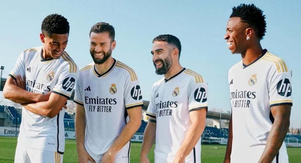 Imagen de la camiseta del Real Madrid con el patrocinio de HP.