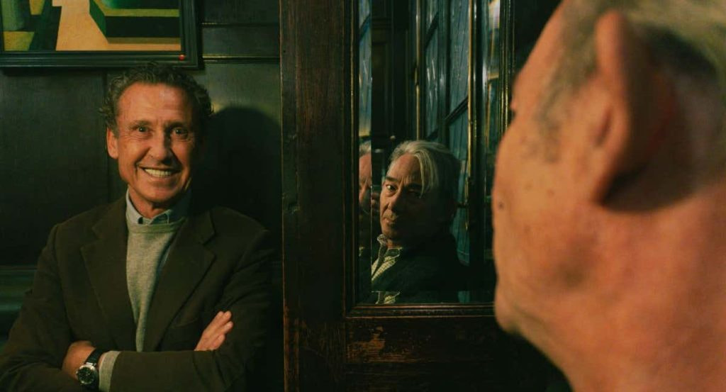 Jorge Valdano y Enric González, en el bar Cock de Madrid, donde se llevó a cabo esta charla.