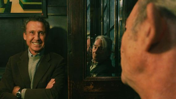 Jorge Valdano y Enric González, en el bar Cock de Madrid, donde se llevó a cabo esta charla.
