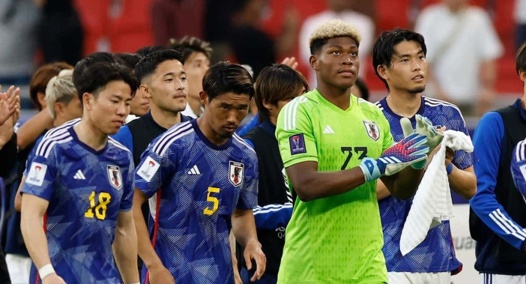Zion Suzuki junto a sus compañeros de Japón en la Copa Asia 2024.
