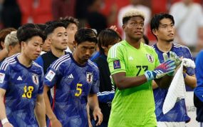 Zion Suzuki junto a sus compañeros de Japón en la Copa Asia 2024.