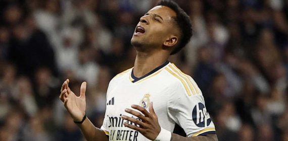 Rodrygo, ante el Leipzig.