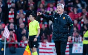 Javier Aguirre, durante un partido en San Mamés.