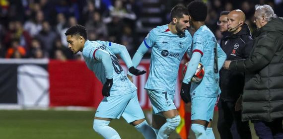 Un cambio en un partido de fútbol.