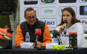 Carles Prat en una presentación con Ariana Sánchez.