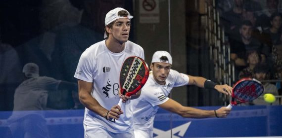 Ale Galán y Juan Lebrón, en un partido.