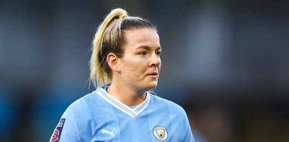 Lauren Hemp, durante un partido con el Manchester City.