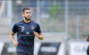Alejandro Pozuelo en un entrenamiento del Al-Jazira.