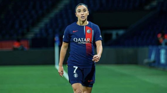 Sakina Karchaoui, jugadora del PSG, durante un partido de la Champions femenina.