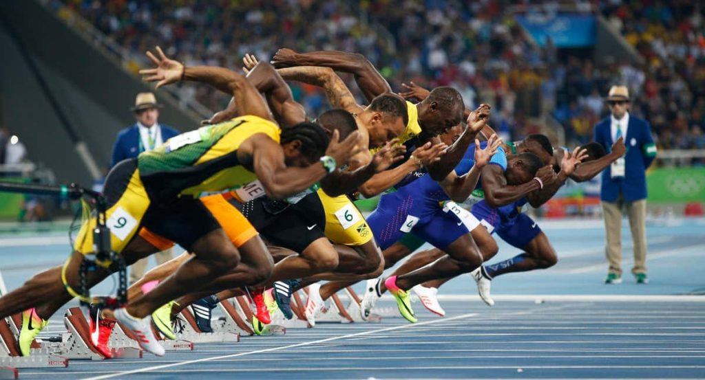 Salida de una carrera de atletismo.