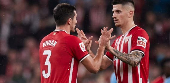 Sancet y Vivian celebran un gol del Athletic esta temporada.