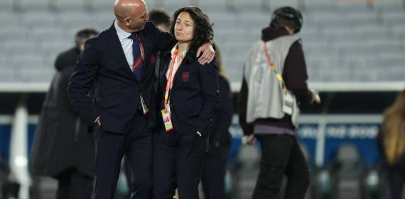Luis Rubiales e Ivana Andrés antes del partido que enfrentó a España ante Suecia en la semifinal del Mundial de Australia y Nueva Zelanda.