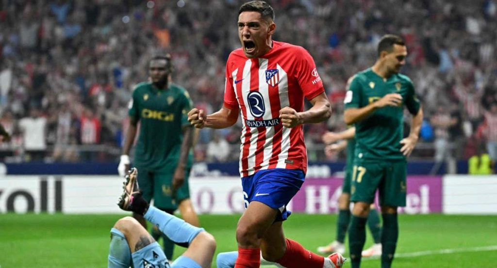 Molina celebra un gol con el Atlético ante el Cádiz.