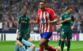Molina celebra un gol con el Atlético ante el Cádiz.