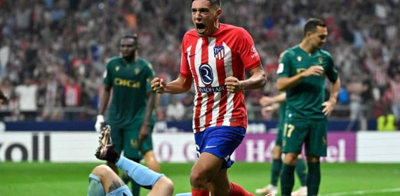 Molina celebra un gol con el Atlético ante el Cádiz.