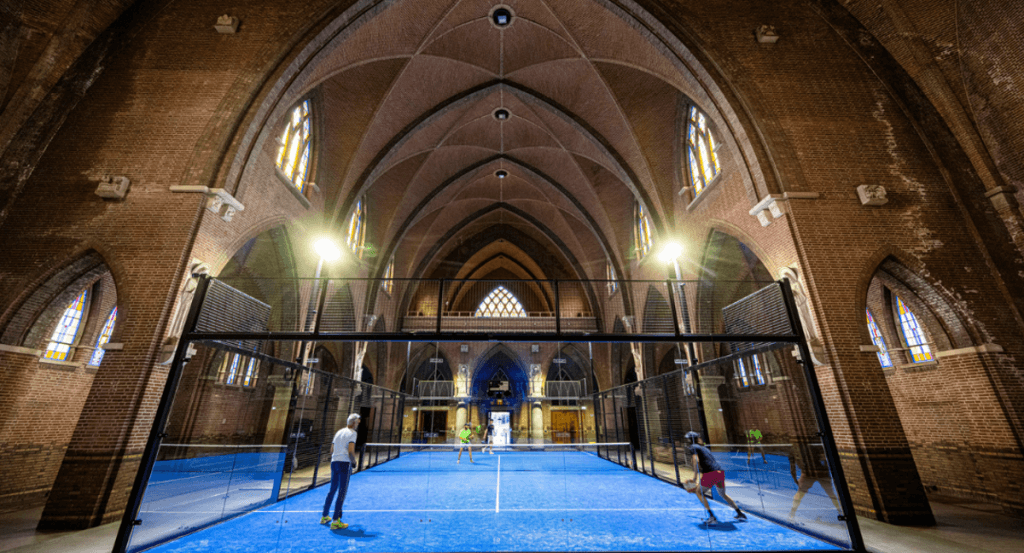 Pista en la iglesia de Arnhem.