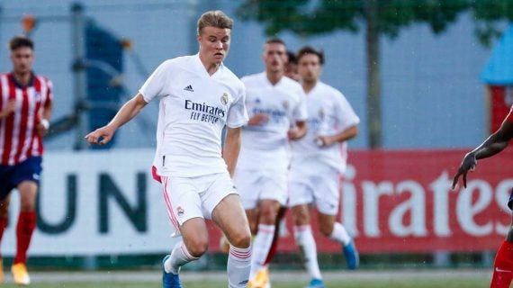 Andri Gudjohnsen, durante su etapa en La Fábrica.