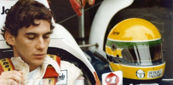 Un joven Ayrton Senna en una imagen en el circuito de Nurburgring.