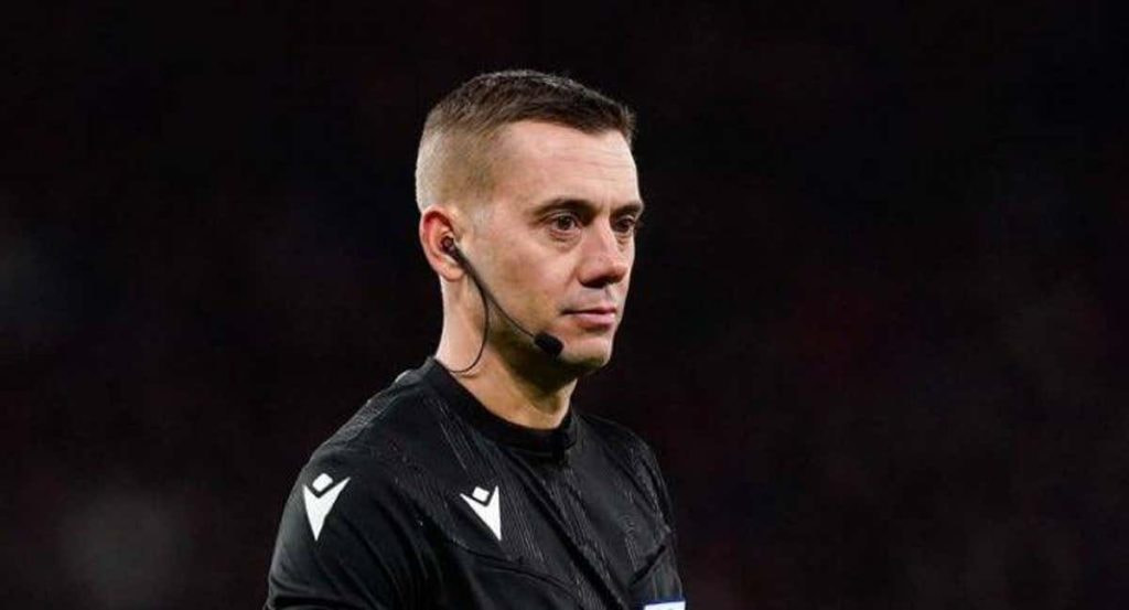 Clement Turpin, en un partido de Champions.