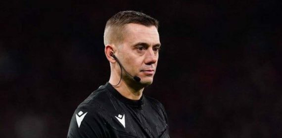 Clement Turpin, en un partido de Champions.
