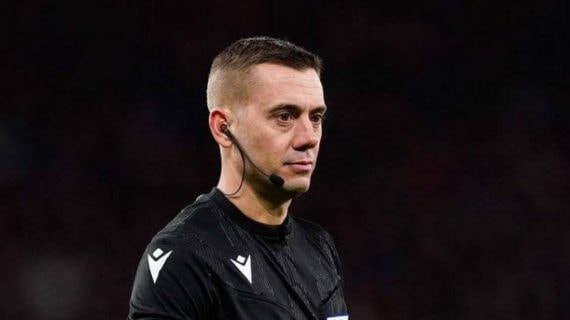 Clement Turpin, en un partido de Champions.