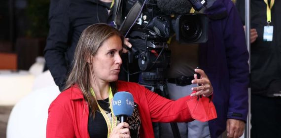 Anabel Medina en una retransmisión de RTVE.