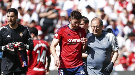 David García abandona el césped tras sufrir una nueva lesión muscular.