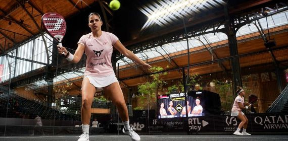 Delfi Brea durante el Premier Padel de Bruselas.