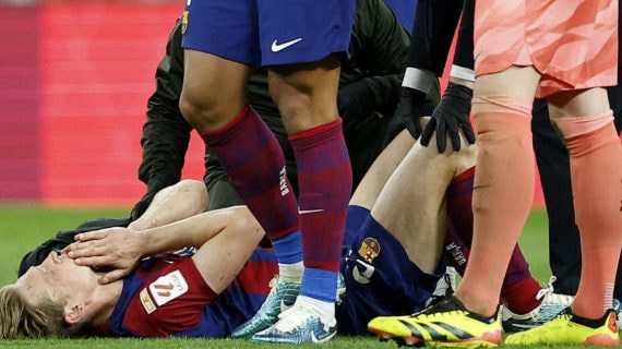 De Jong se lesionó poco antes del descanso.