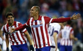 Miranda celebra un gol del Atlético en noviembre de 2013.