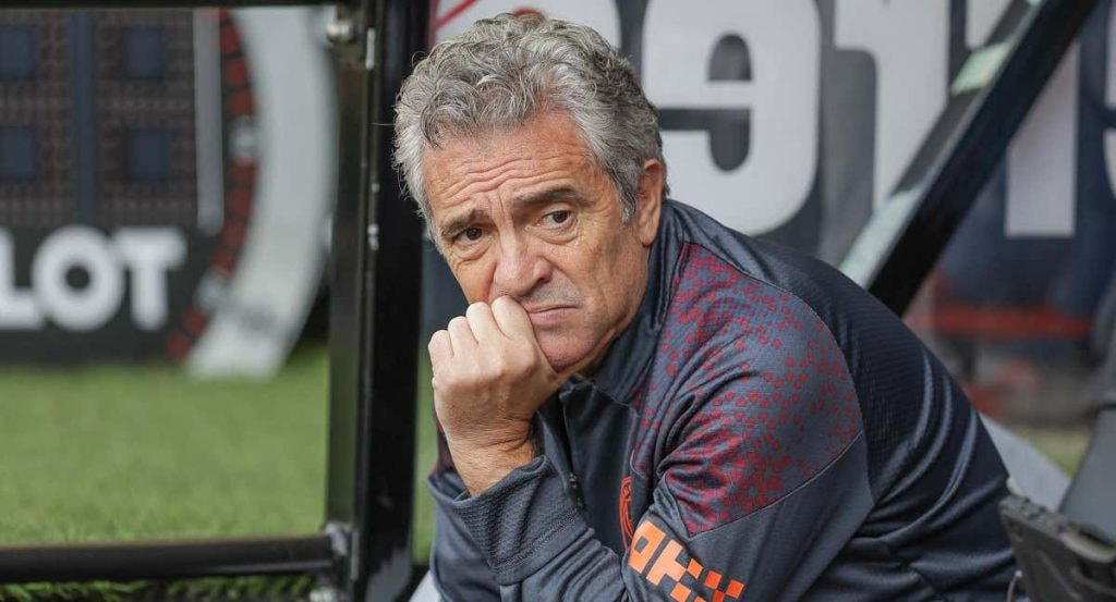 Juanma Lillo, durante un partido ante el Sheffield United de 2023.
