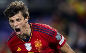 Le Normand en un partido con la Selección española.