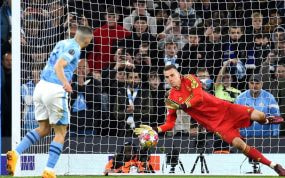 Lunin, en la tanda de penaltis.