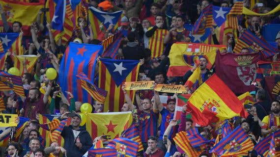 Banderas estrelladas en la final de la Copa del Rey.