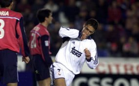 Raúl renovó con el Real Madrid y firmó un contrato con Adidas en el año 2000.