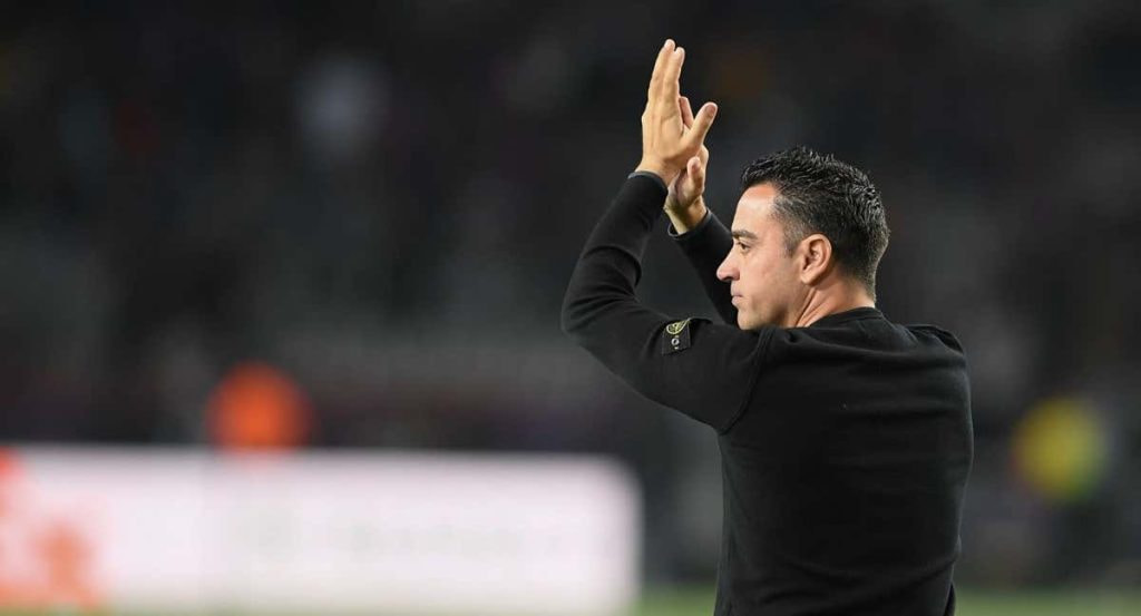 Xavi agradece al público su apoyo.
