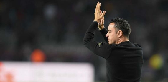 Xavi agradece al público su apoyo.