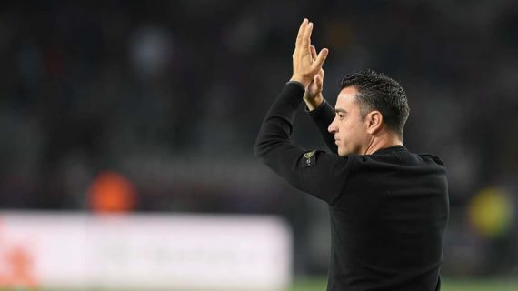 Xavi agradece al público su apoyo.