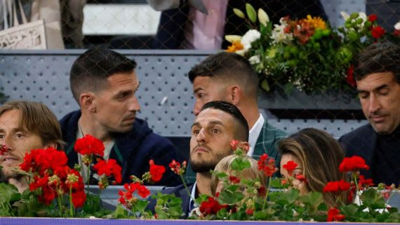 Jugadores del Real Madrid y Atlético de Madrid, en las gradas del Mutua Madrid Open.